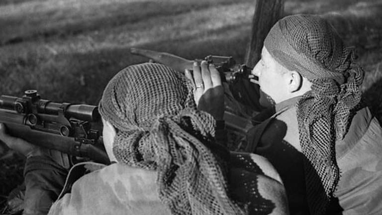 Canadese sluipschutters bij Hoogerheide oktober 1944 (foto: archief)