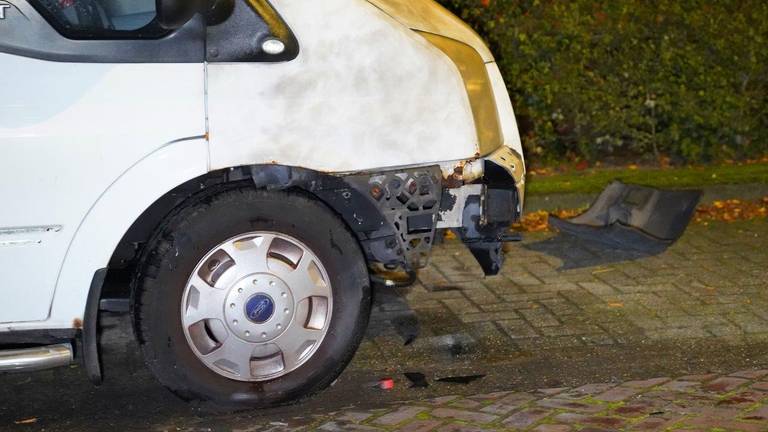 Dakdekkersoorlog: weer een explosie bij dakdekker in Den Bosch