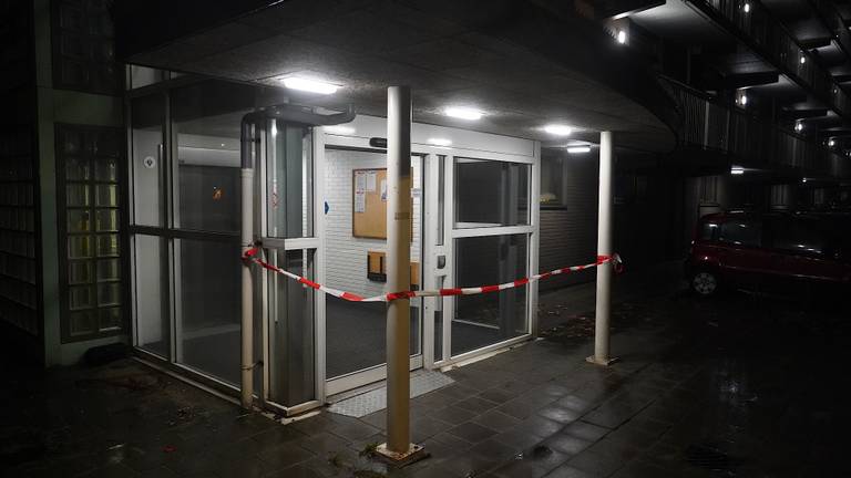 Neploodgieters overvallen woning met grof geweld, vrouw (77) gewond