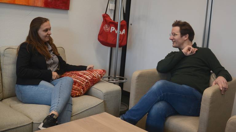 Jade van der Linden van GroenLinks (links) en Ward Deckers van de PvdA (rechts) (foto: Rick Lemmens)