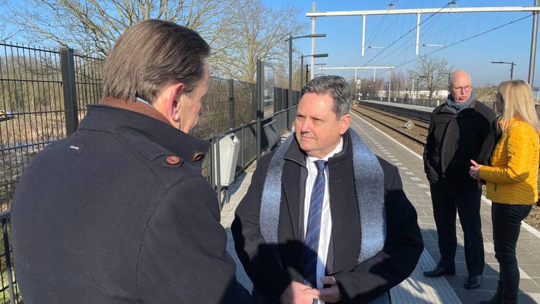 Staatssecretaris: 'Trein blijft deze plaats aandoen, 100 procent garantie'