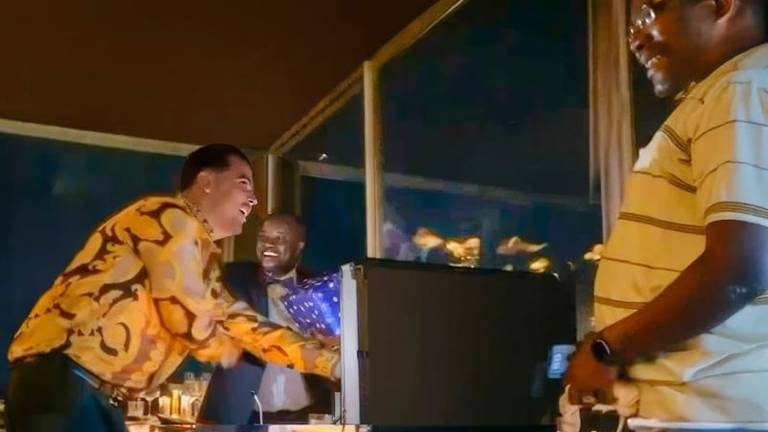 Een still uit de video van Bolle Jos (Bron: AD/Follow The Money.)