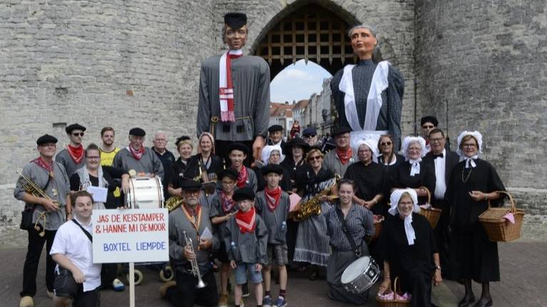 Traditie dreigt te verdwijnen, te weinig animo om reus Jas te dragen