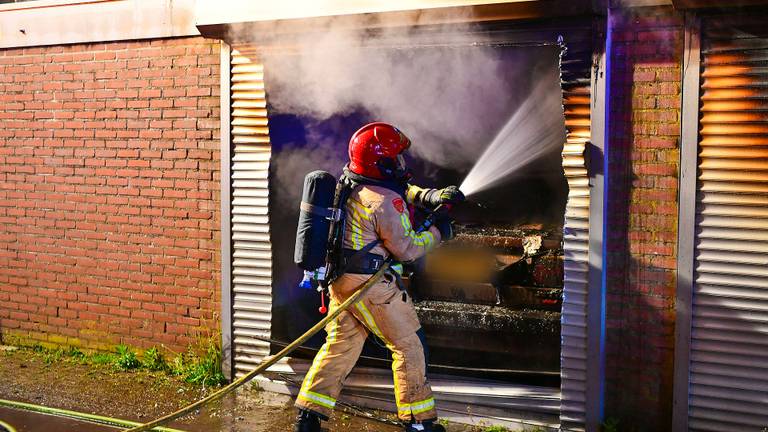 Brand in garageboxen Veldhoven