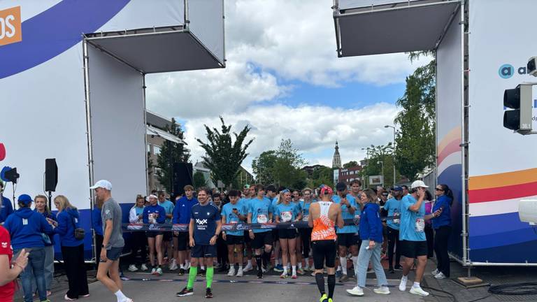 Spanning bij de start van de Wings for Life in Breda (foto: Omroep Brabant).