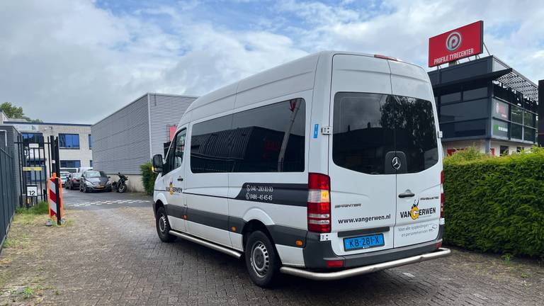 Woensdagochtend kwamen de personeelsleden en curator bij elkaar (foto: Jan Waalen).