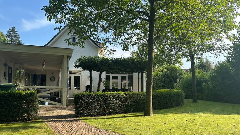 Het huis heeft een tuin van 950 vierkante meter (foto: Appels Makelaardij).
