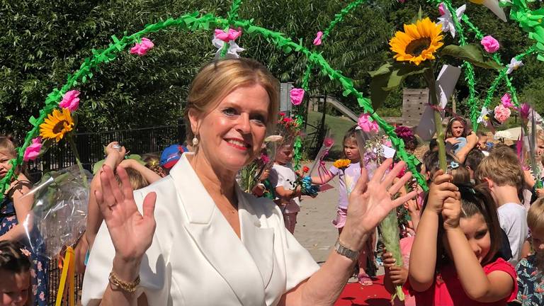Kleuterjuf Angela gaat na 47 jaar met pensioen: ‘Ga het enorm missen'