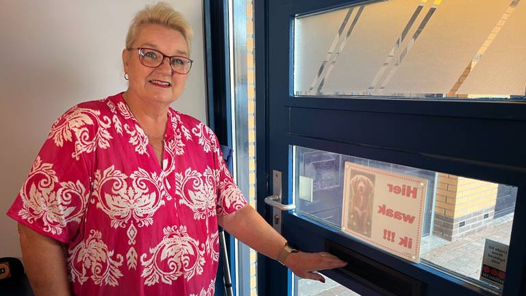 Bewoner Heleen van Haaren krijgt al meer dan drie weken geen post (Foto: Omroep Brabant).