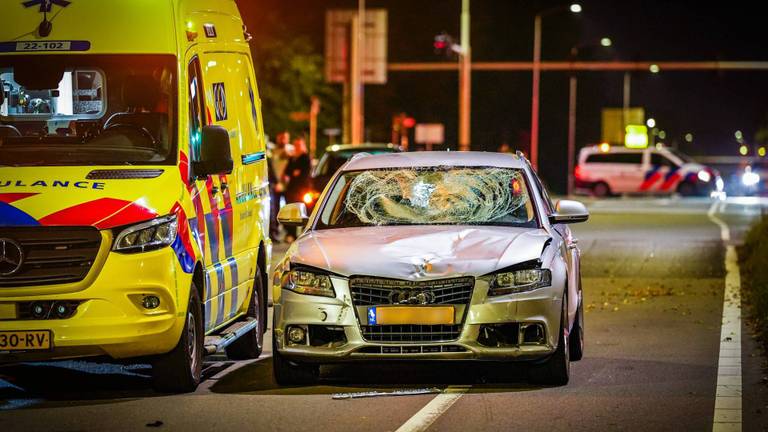 Meisje op fatbike in kritieke toestand na aanrijding met auto