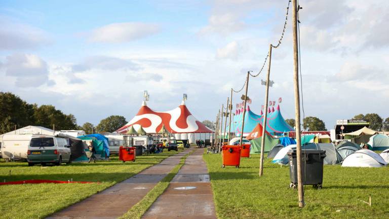 De overledene is gevonden op de camping van het festival (foto: Persbureau Heitink).