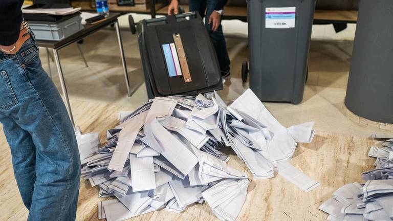 Stemmen worden geteld (foto: ANP).