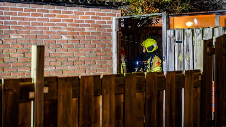 Aan de Schapendreef in Oss vatte een fietsaccu vlam (foto: Lucas Lammers/Persbureau Heitink).