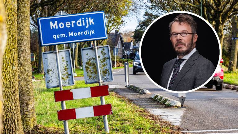 Een plaatsnaambord van Moerdijk. Inzet: hoogleraar Jacques Sluysmans (Foto: ANP / Van Der Feltz Advocaten.)