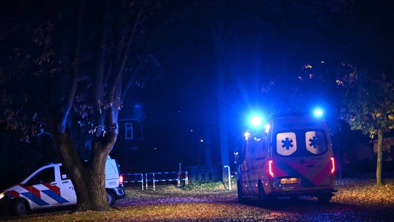 Gewonde bij steekpartij, verdachte op de vlucht