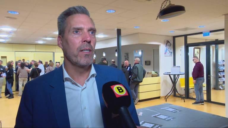 Burgemeester Aart-Jan Moerkerke wil perspectief voor inwoners Moerdijk (foto: Omroep Brabant).