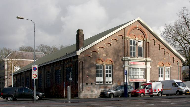 Militaire manege in Den Bosch