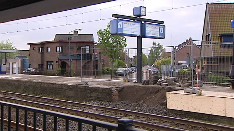 Het beschadigde perron op station Gilze-Rijen