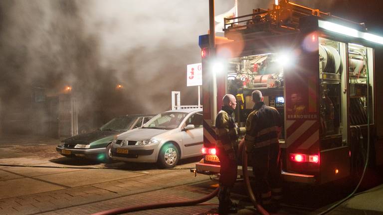 Brand bij bedrijf aan de Urkstraat in Breda