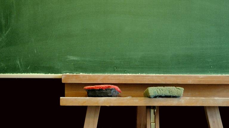 De leraar van het Stedelijk Gymnasium is ontslagen
