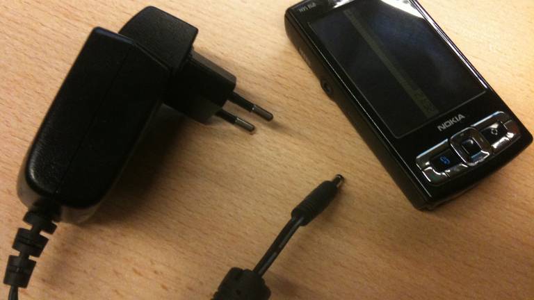 Telefoonopladers veel vaker oorzaak van brand