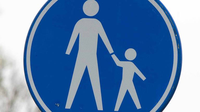 Pedofiel H van R. uit Oosterhout gaat regelmatig in de fout