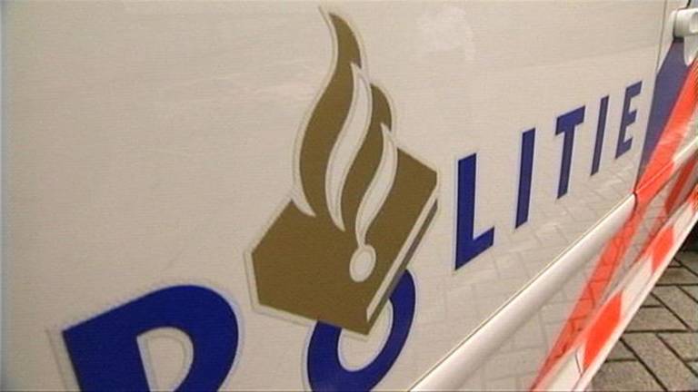 De politie verdenkt de vrouw.
