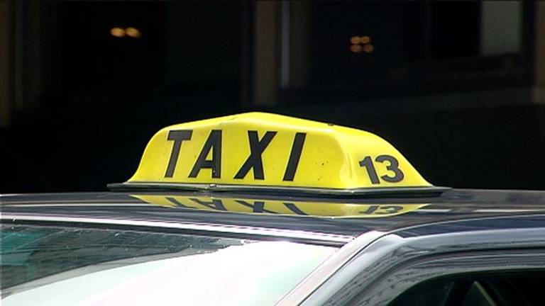 De taxichauffeurs blokkeerden de Haven in Breda.