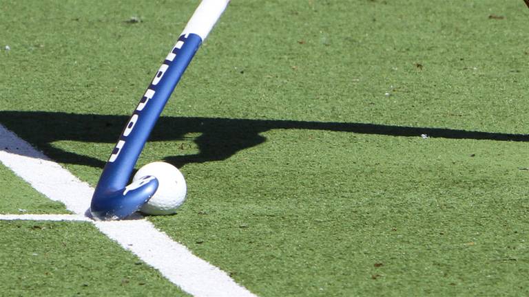 Dames HC Den Bosch nieuwe koploper