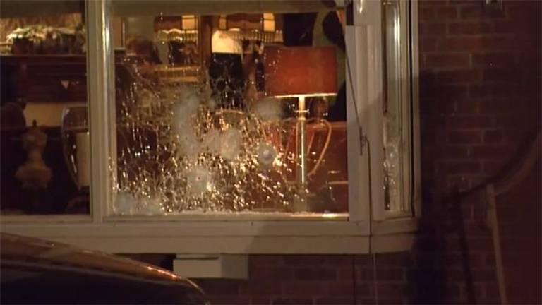 Vorig jaar werd er op de woning geschoten.