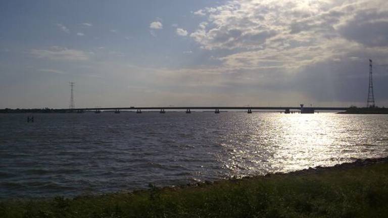 Haringvlietbrug weer open