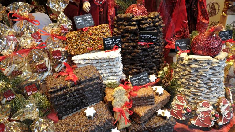 De kerstmarkt in Aken (foto: ANP)