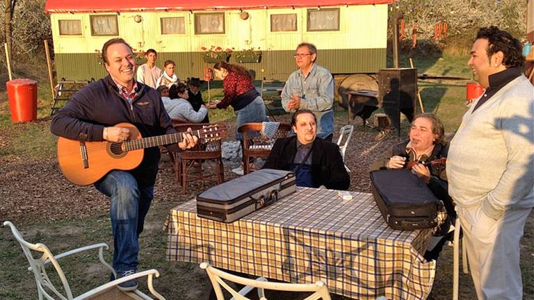 Frans bauer terug naar zijn roots