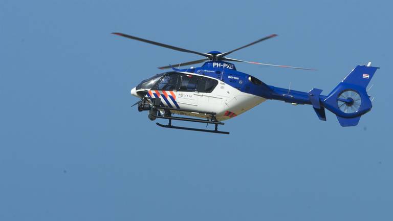 Politiehelikopter boven Deurne (Foto: ANP)
