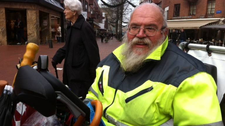 Arnol Kox in het centrum van Eindhoven (Foto: Archief).