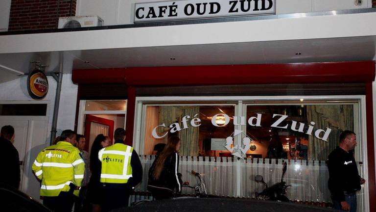 Café Oud Zuid blijft zeker een week dicht. (foto: Bart Meesters/Meesters Multi Media)