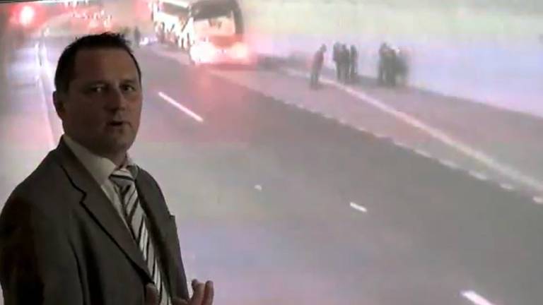 Video van het busongeluk in Zwitserland (beeld: Youtube/Editions Le Nouvelliste)