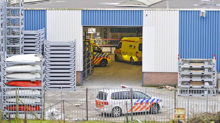 Medewerker gewond bij bedrijfsongeluk (Foto: Rico Vogels/SQ Vision)