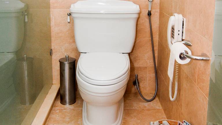 De zendertjes werden door de wc gespoeld.