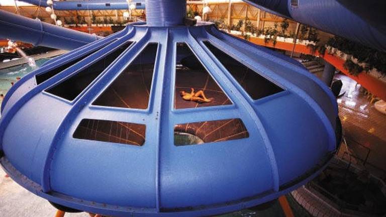 Glijbaan TurboTol is één van de attracties van de Tongelreep