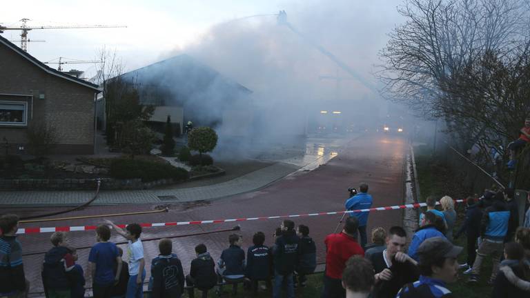 Flinke Brand Verwoest Loods In Haven Werkendam Omroep Brabant