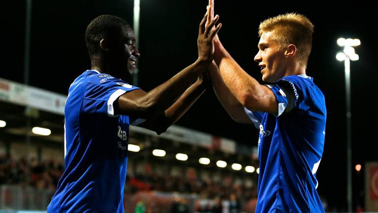 Enzio Boldewijn en Tom van Weert zijn blij (foto: Pics United)