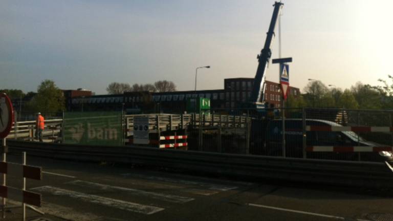 De Bartenbrug op de schop (Foto: Jacqueline Hermans)