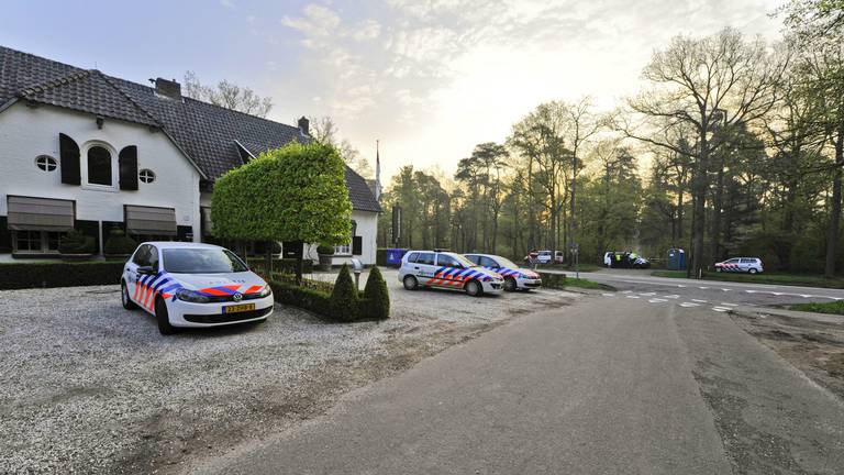 Politieonderzoek gaat verder in Waalre (foto: Rico Vogels/SQ Vision)