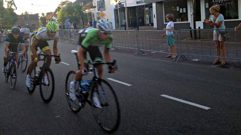 De Nacht helpt de Acht