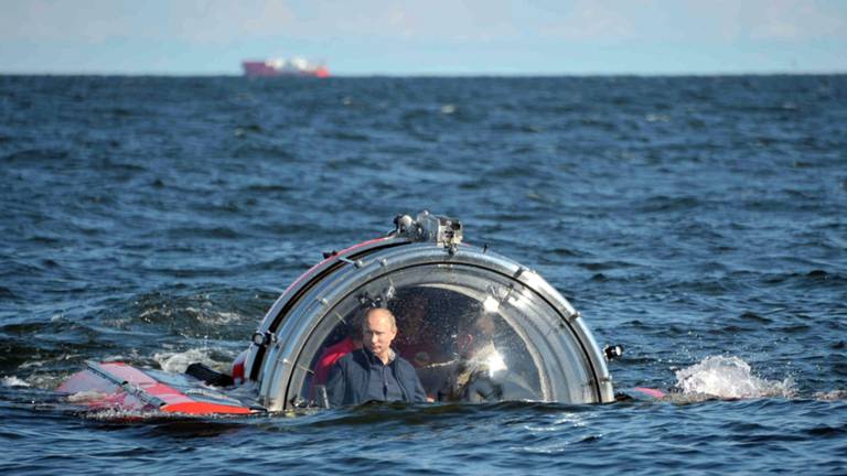 President Poetin in een duikboot gemaakt door het Bredase bedrijf U-Boat Worx.