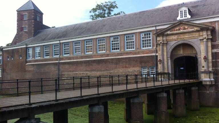 Het kasteel van Breda waar de KMA in zit (Foto: Willem-Jan Joachems)