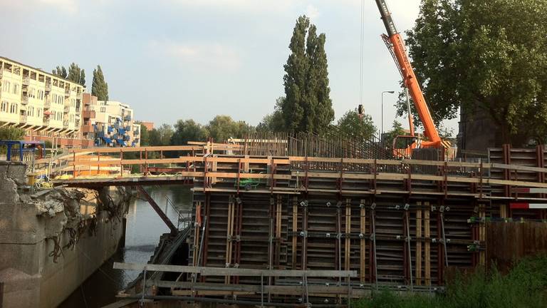 Weer problemen bij de Bartenbrug