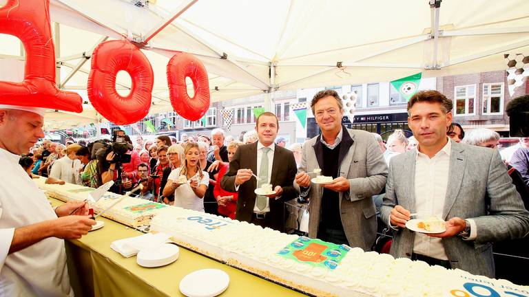 Psv Bestaat Precies 100 Jaar Jubileumfeest Psv Laan En Twitterfelicitaties Omroep Brabant