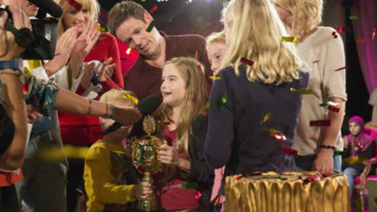 Zara (9) wint schrijfwedstrijd